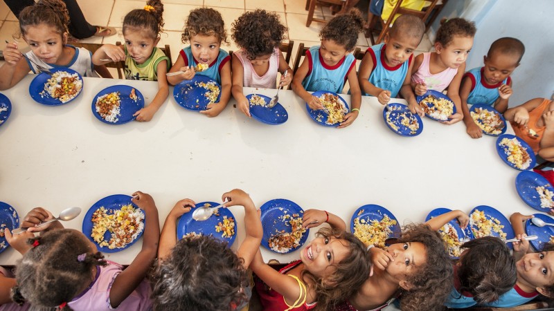 Programa de Aquisição de Alimentos garante segurança alimentar a 77 mil alunos no RS