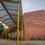 Escola Estadual de Ensino Médio Uruguaiana.