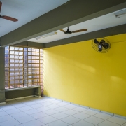 Além do Ensino Médio, o estabelecimento de ensino oferece o curso técnico em Comércio Exterior.