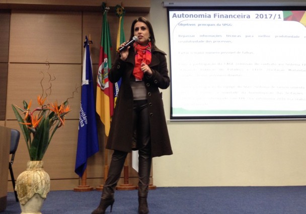 Chefe de gabinete da SPGG, Melissa Custódio repassou as orientações técnicas