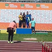 Gabriela Varisco foi prata nos 800m rasos