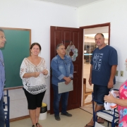 Equipe da Seduc conhece as salas de aula da Escola Dom José Baréa