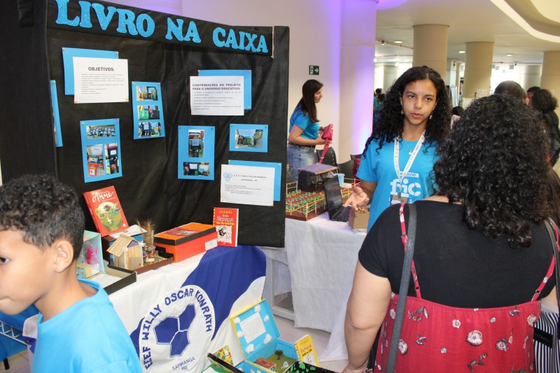 Projeto Livro na Caixa (Foto: Cainan Silva)