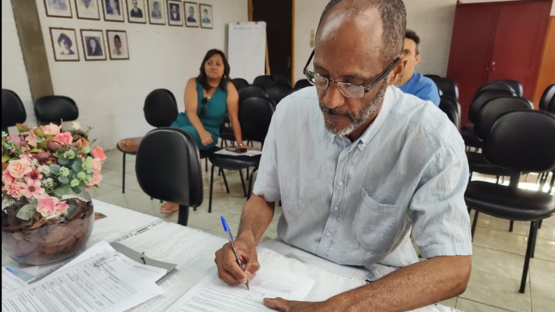 Professor Luís Paulo Xavier na assinatura de posse do seu cargo de professor da Rede Estadual na 10ª CRE, de Uruguaiana