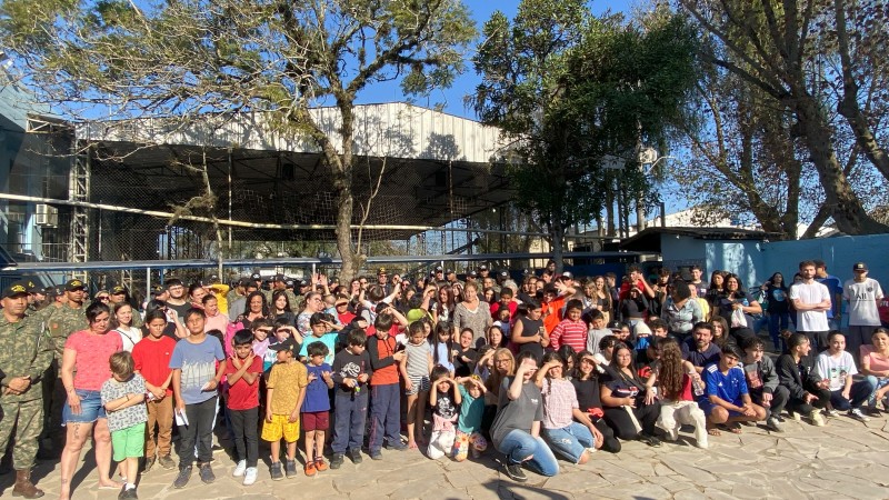 Foto na escola Almirante Barroso